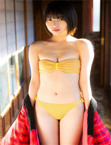 《男生在床上脱美女 胸-跑男第三期》